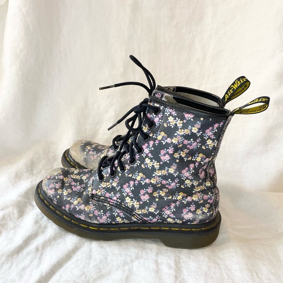 Dr. Martens Floral Print Leather Boots - Picture 5 of 12